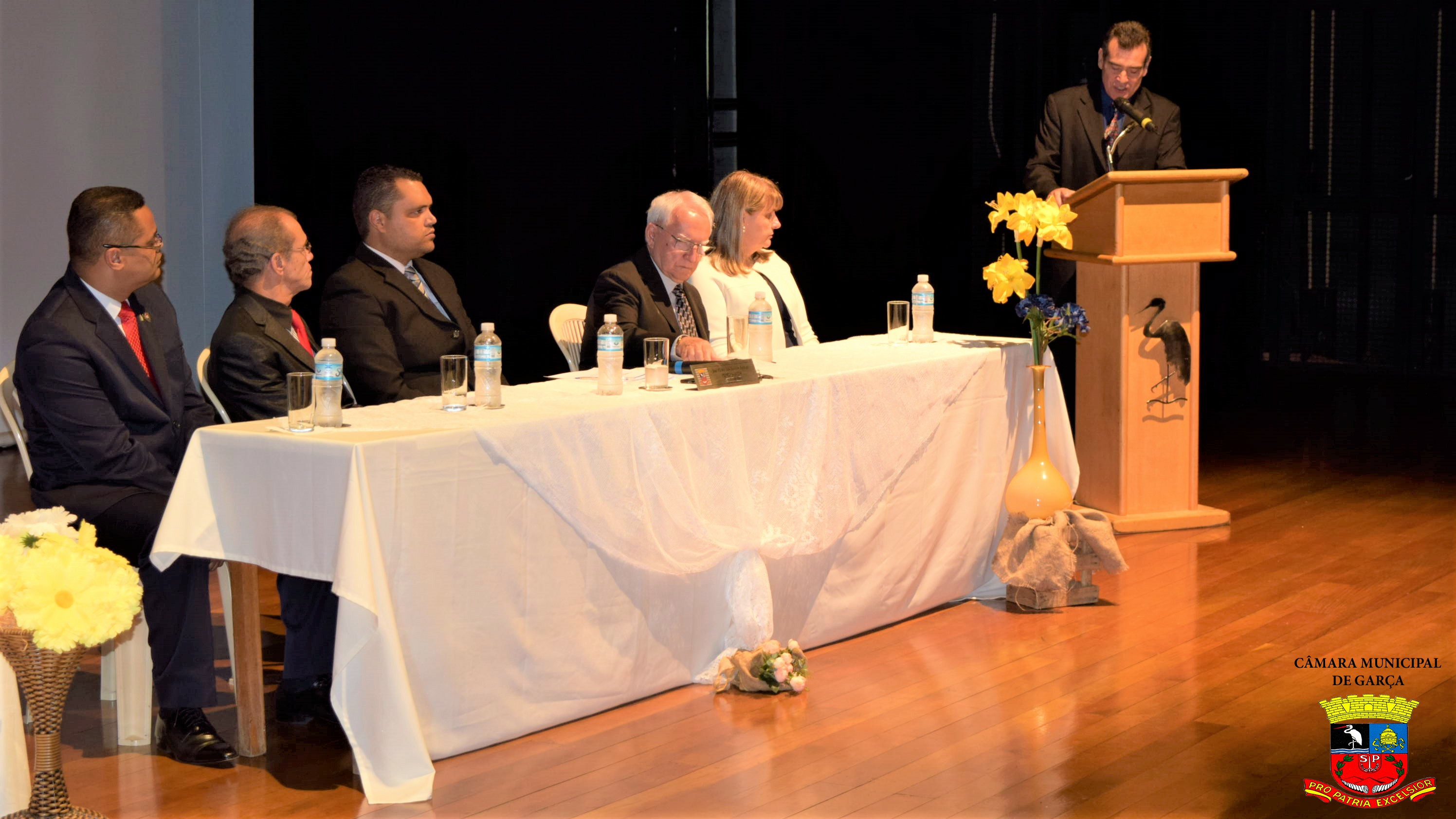 Cidadão Garcense aos Pastores Elandi Mariano e Valdecir Cardoso (5).jpg