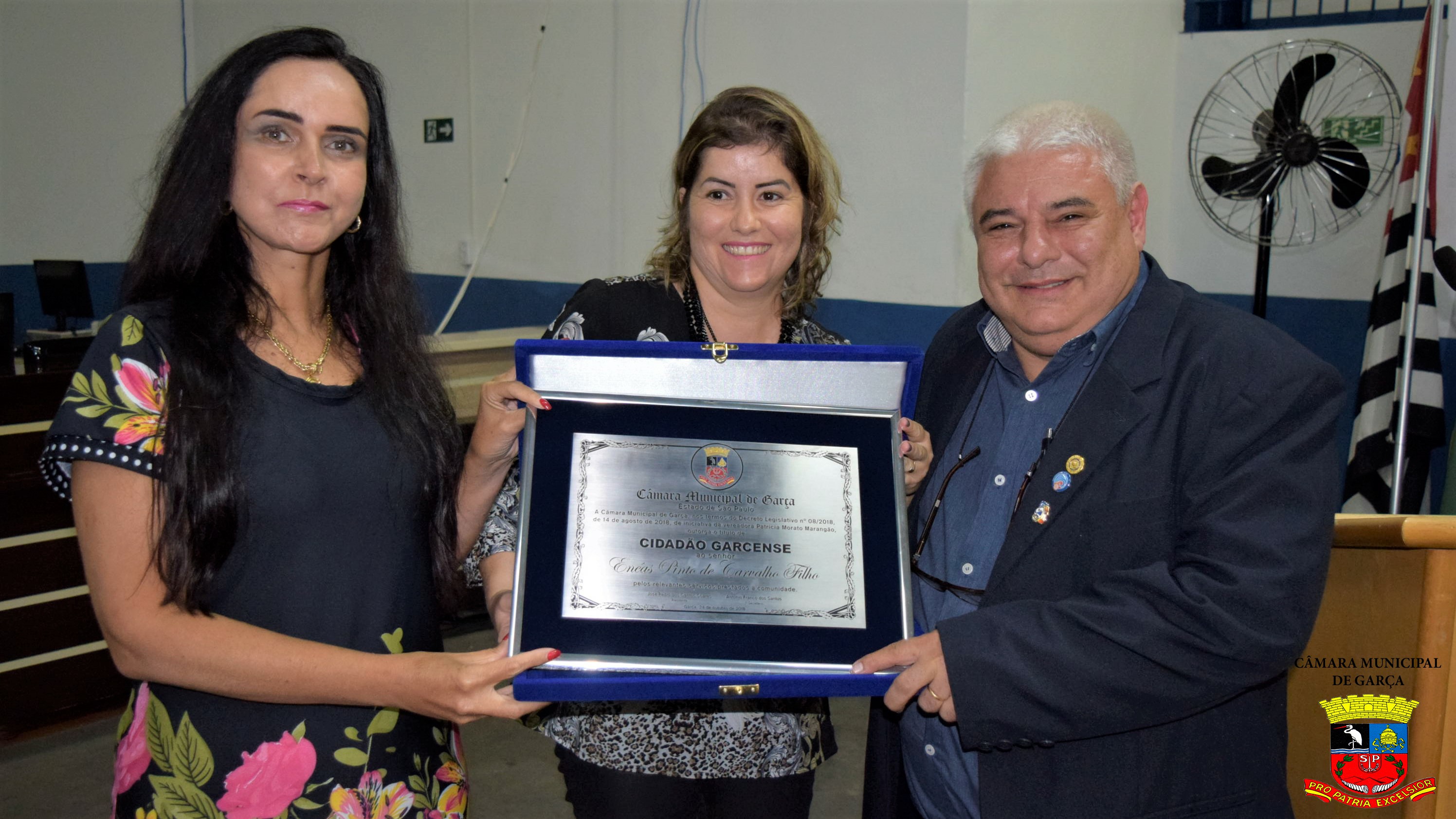 Sr. Enéas Pinto de Carvalho Filho recebeu na noite do dia 24/10 o Título de Cidadão Garcense. 